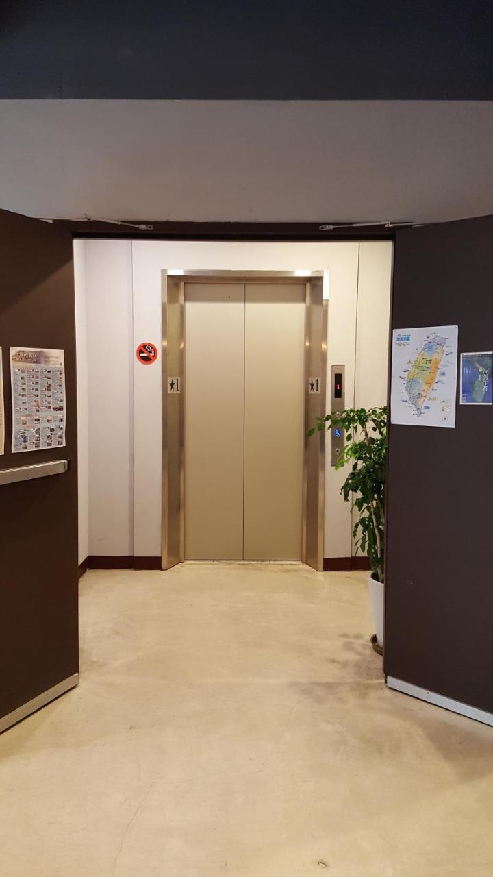 Taipei Travelers International Hostel Tamsui Exterior foto